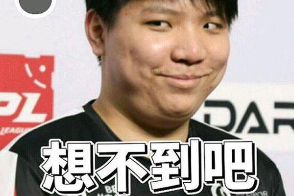 亚国脚不吝