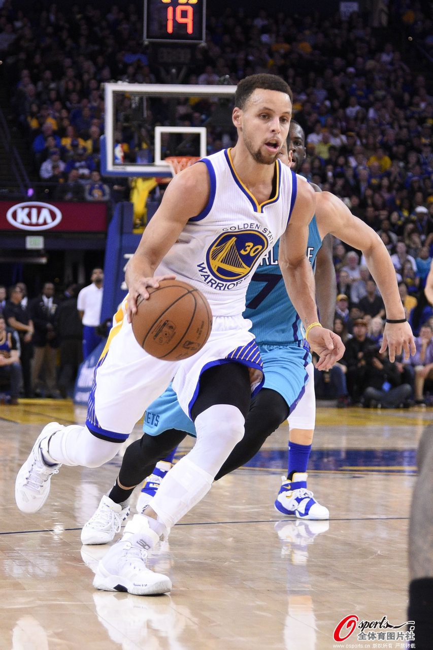 自传球拖尾 自传球拖尾